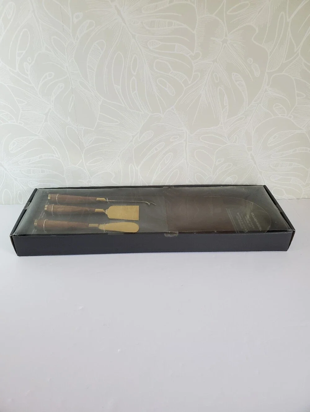 NEW Williams Sonoma Gold & Wood Cheese Board Set
